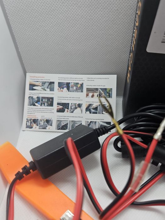 Zestaw hardwire do kamery samochodowej Mini USB 12V/24V → 5V 2A – NOWY