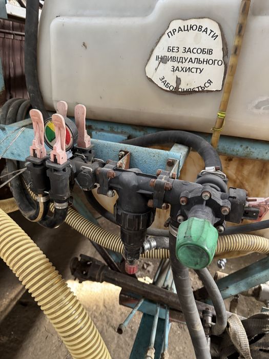 оприскувач 2000 л оп