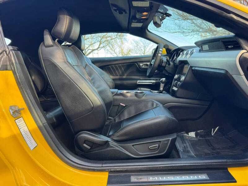 2016 Ford Mustang EcoBoost Premium