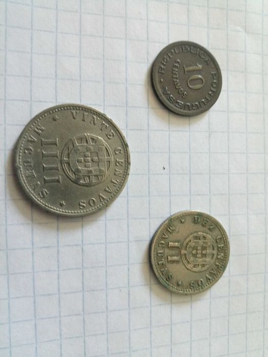 Lote de 10 moedas de Angola (ex-colónia, de 1927 a 1974)