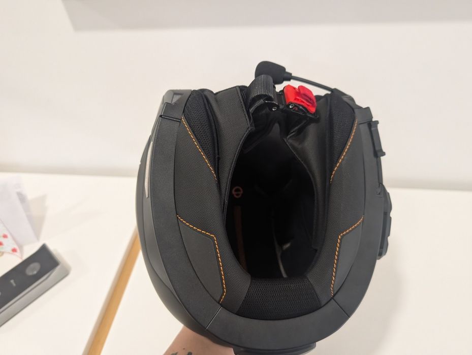 SCHUBERTH C5 e intercomunicador SC2