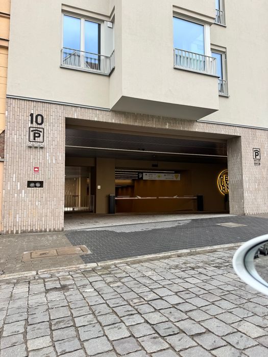 garaż miejsce postojowe w hali garażowej do wynajęcia śniadeckich 10 perfumiarnia łazarz poznań - Widok 4