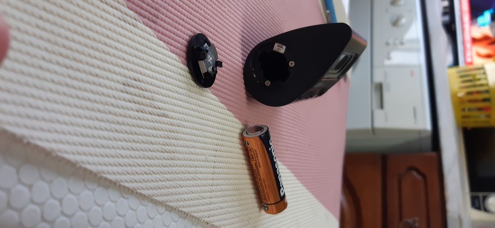 Despertador pequeno a pilha