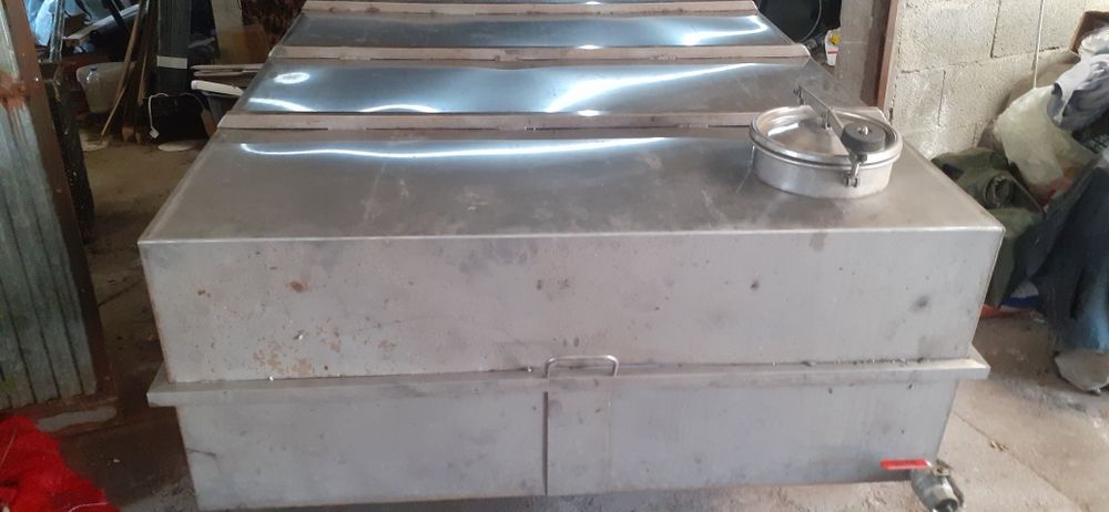 Deposito para transporte de liquidos alimentares em inox