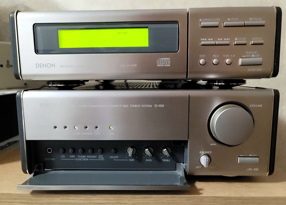 Винтажная мини система Denon D100 (ресивер и СД плеер)