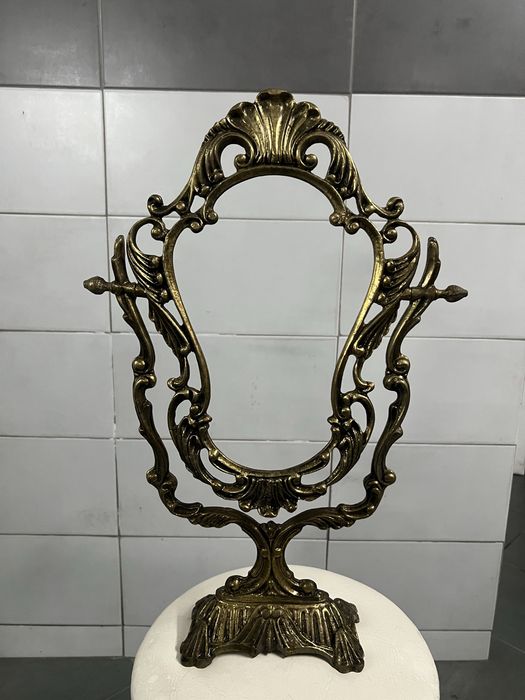 Castiças e estrutura em bronze fundido