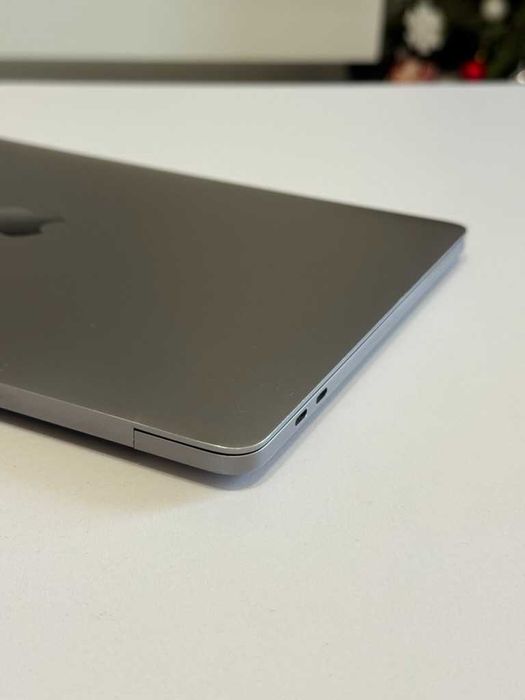 MacBook Pro 13 2020 M1 16 gb RAM 1TB SSD Space Gray 119ц: 26 000