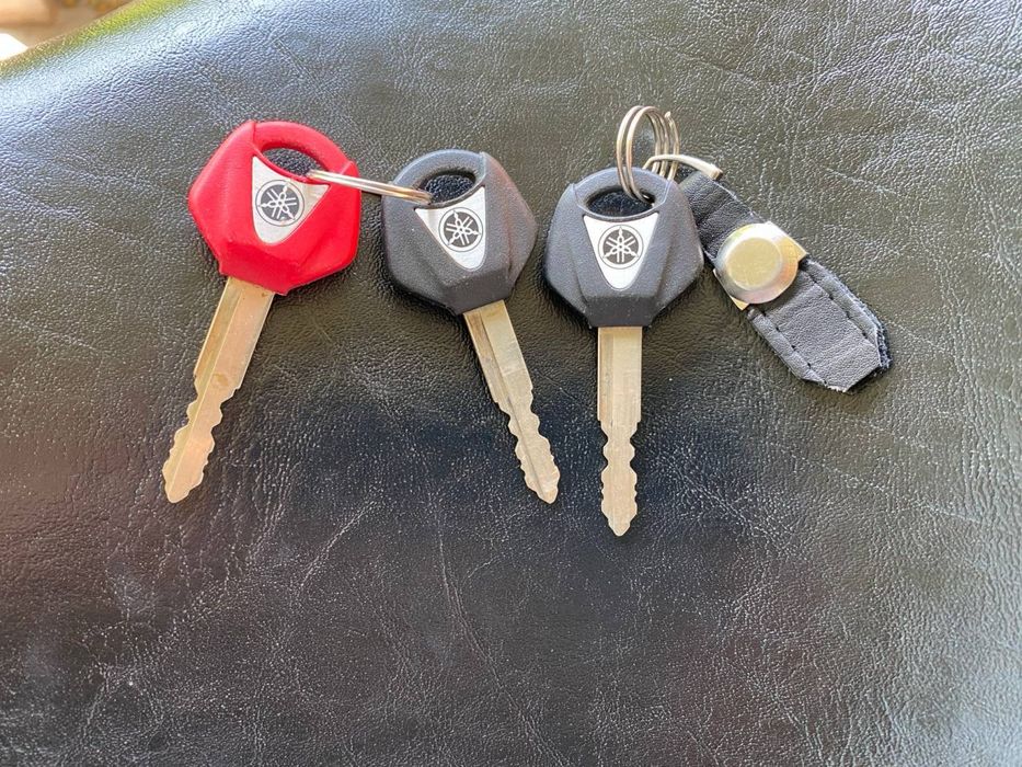 Yamaha Bolt XV950R Официал состояние Новый 6500км