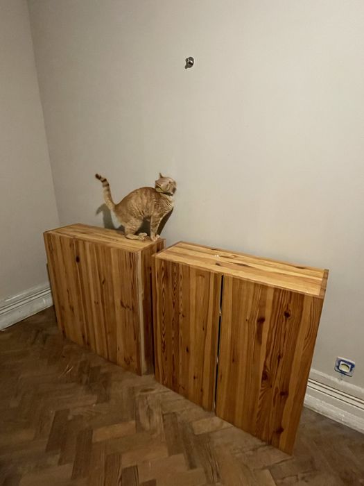 Armario com suporte metálico