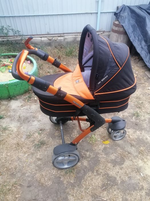 Продам детскую коляску в очень хорошем состоянии