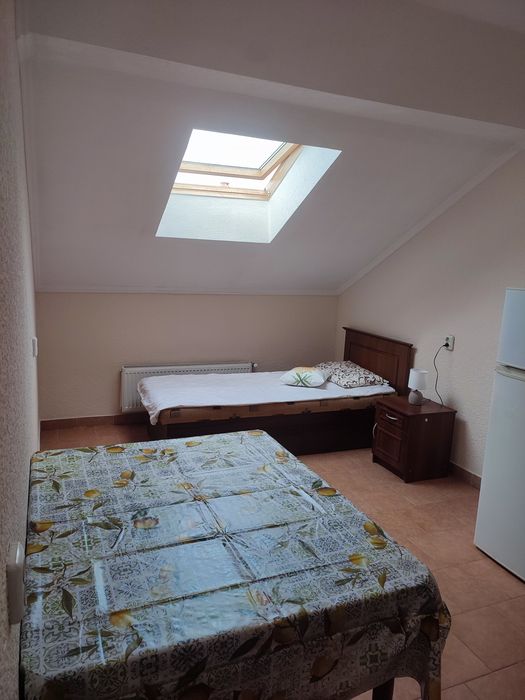 DOBA - Центр з 2 спальнями. 5 місць. Завжд тепла !