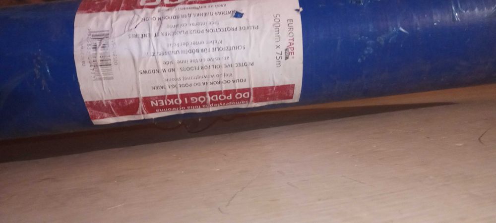 Folia zabezpieczająca samoprzylepna