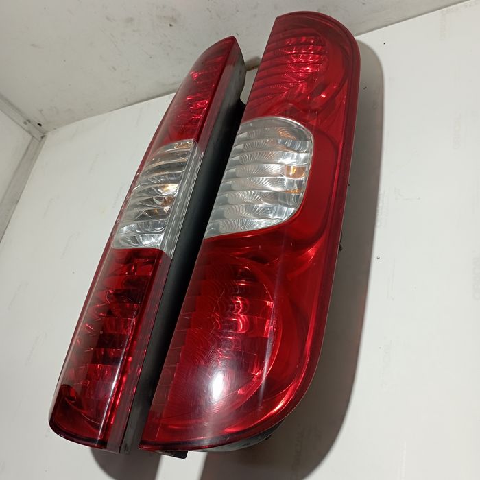 Стопи Fiat Doblo 05-10 стоп правий лівий Фіат Добло Ліхтар
