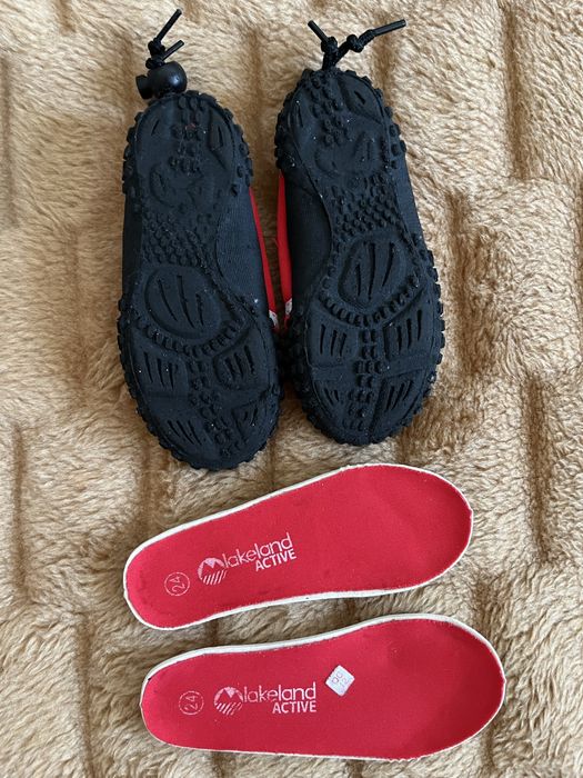 Sandalki VRS diody led i buty do wody 24 wkladki ok 15 cm.