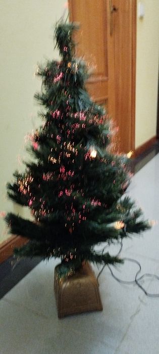 Pinheiro em fibra ótica  multicolor