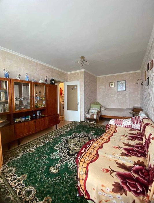 Підходить під державні програми.Продам квартиру з газом+город