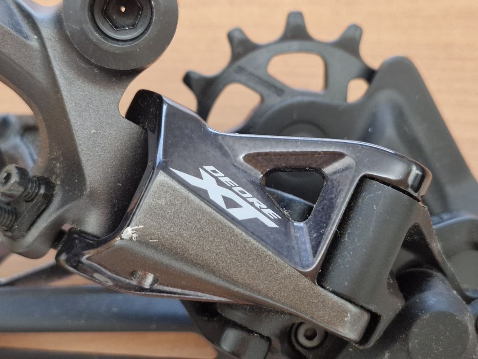 Componentes Shimano de 12 velocidades com 70Km