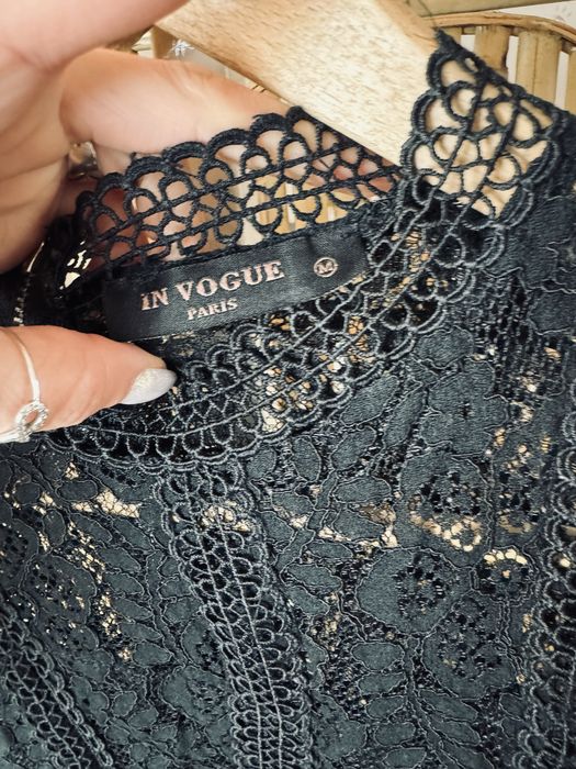 Koronkowa sukienka/ mała czarna In Vogue, M