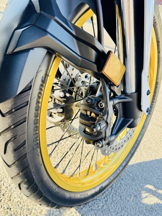 мотоцикл Honda Africa CRF1000 в оригіналі тільки з Японії
