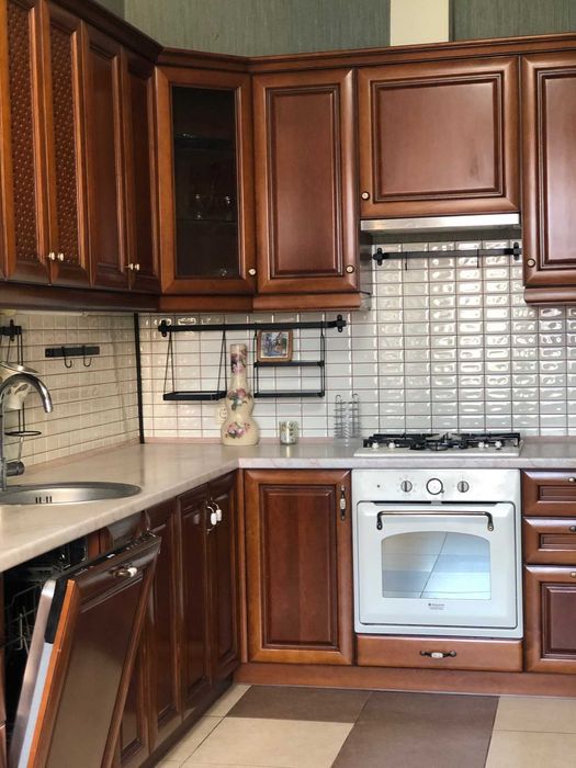 Продам дешево 120м ремонт мебель ЖК Чайка Лобановского метро 10мин