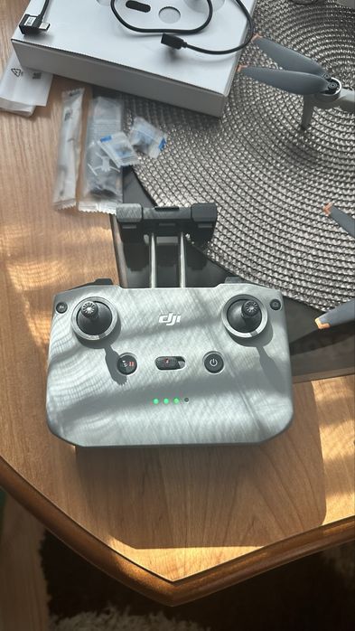 Sprzedam Dron Dji Mini 3 + kontroler i karta pamieci