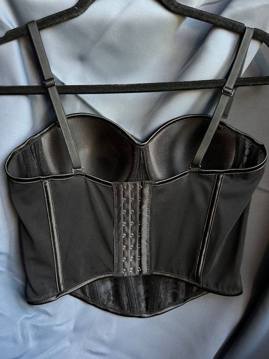 мереживний корсет