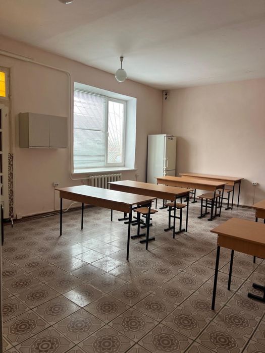 Продам стіл обідній для їдальні