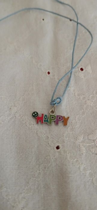 Colar - Happy da revista Bravo