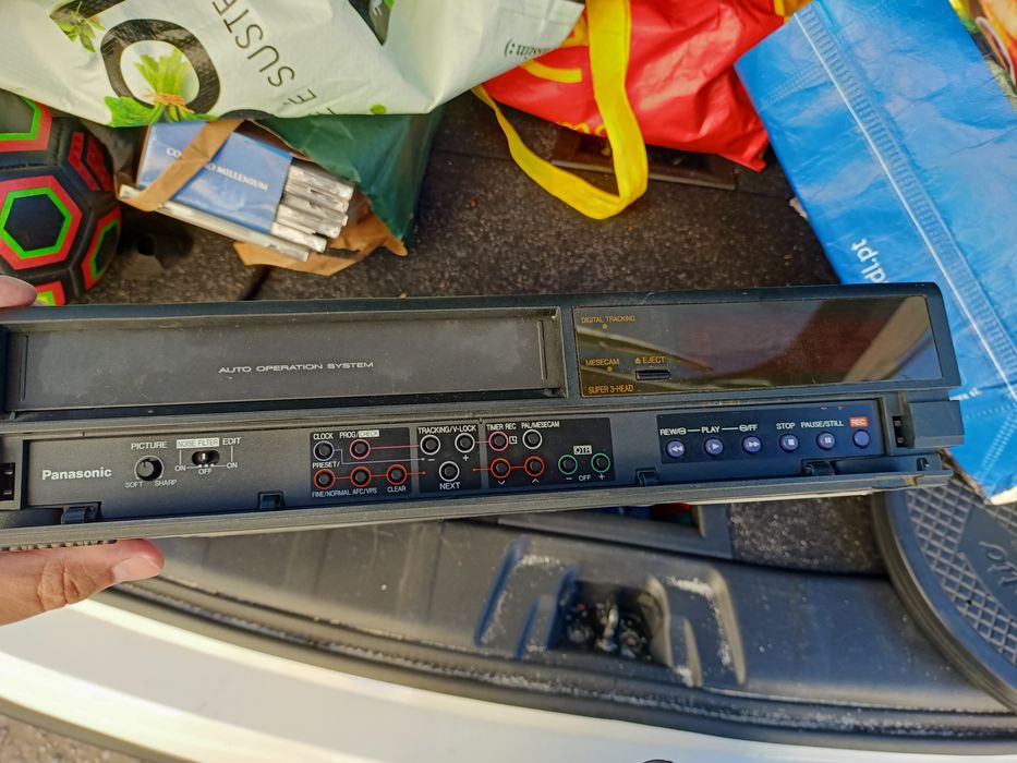 Leitor e gravador de vídeo VHS Panasonic