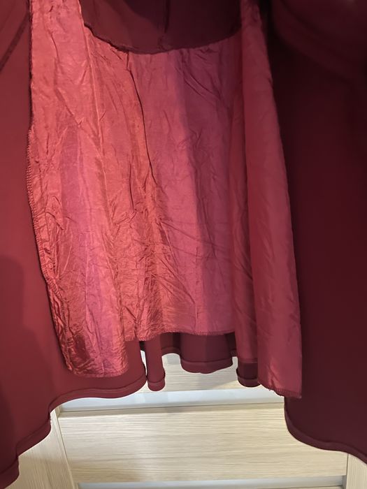Sukienka burgundowa. Idealna na Sylwestra, studniówkę, bal.