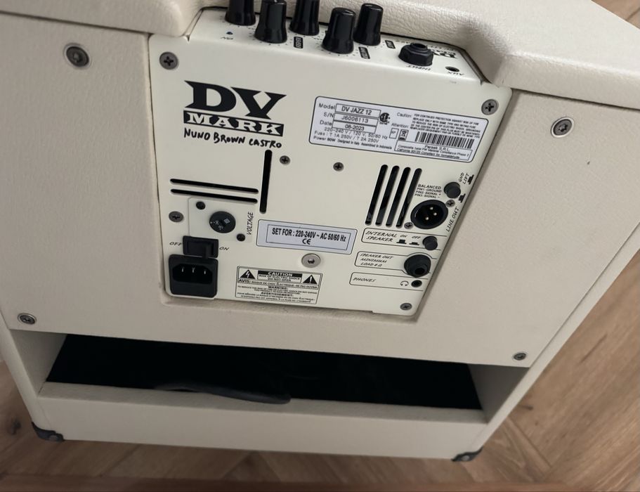 Amplificador Guitarra DV MARK Jazz  12
