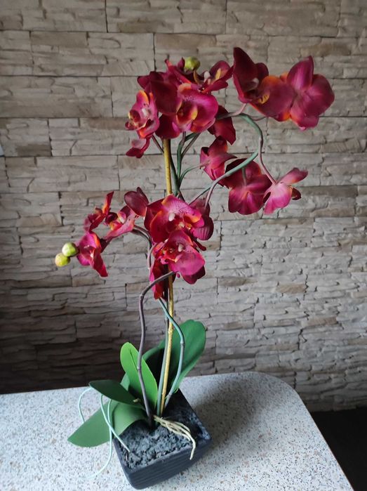 Sprzedam 1 sztuczny kwiatek typu storczyk.