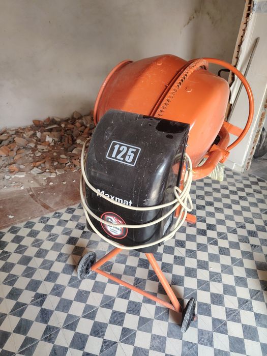 Alugo Betoneira 125 litros