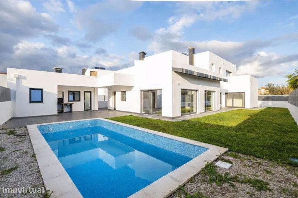 Moradia T5 com piscina em Azeitão - Setúbal