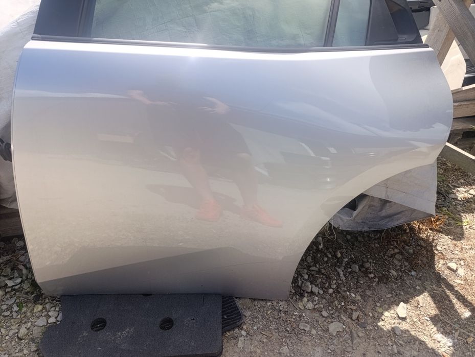 Двері задні ліві Toyota Prius 2023-2026 XW60 тойота пріус