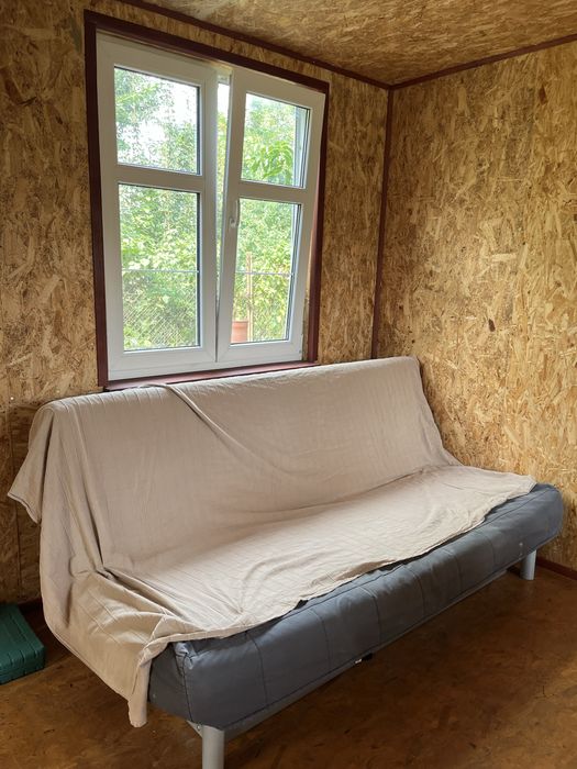 Ogródek działkowy ROD z pięknym drewnianym domkiem