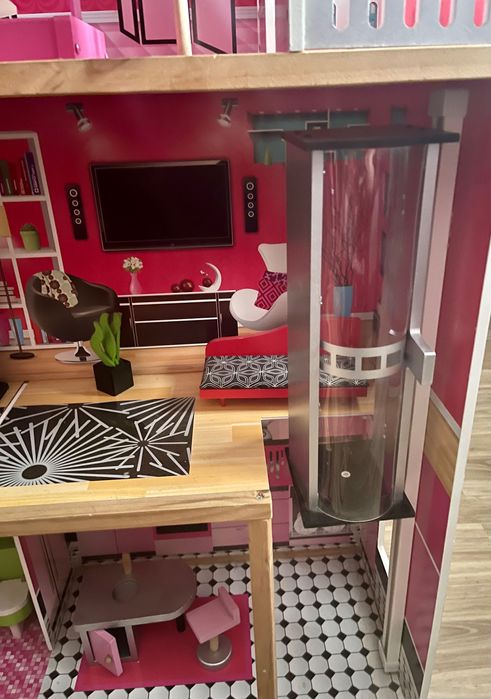 Будинок Барбі, дом, домик з ліфтом триповерховий kidkraft деревʼяний