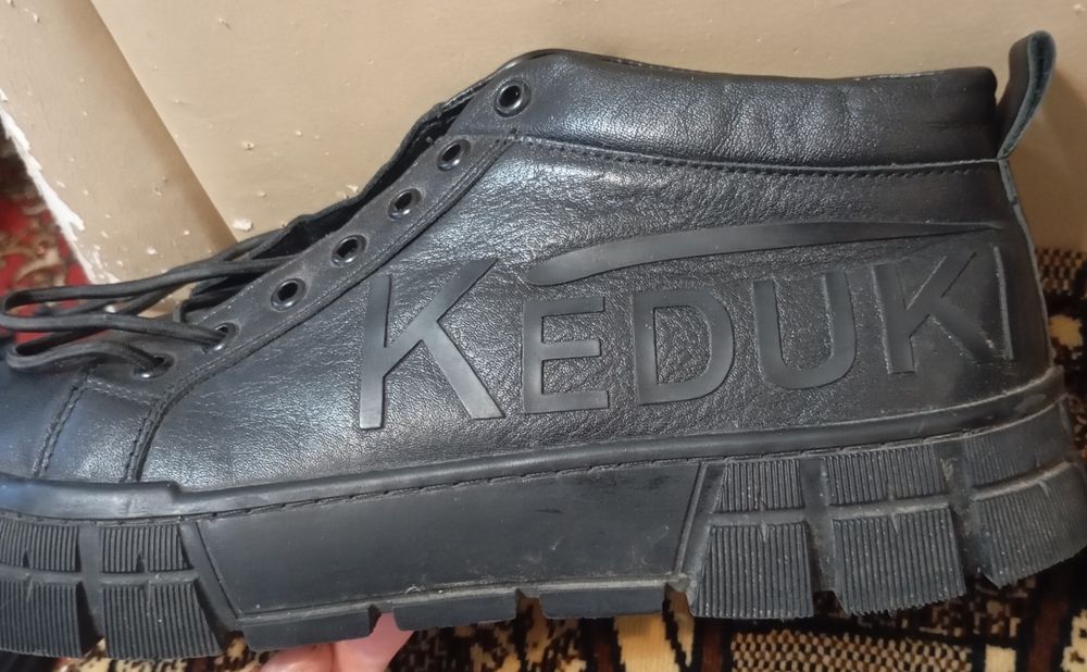 Чоловічі теплі шкіряні кросівки  KEDUKI 43 розміру