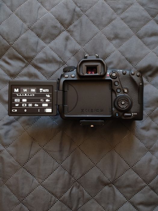 Canon eos 6d mark II (body)
