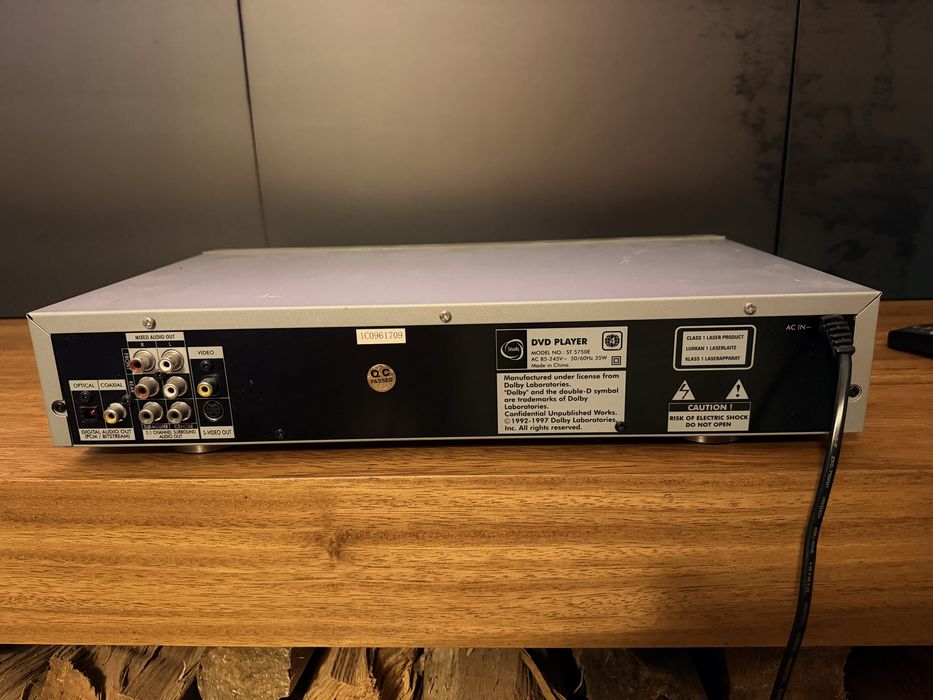 Leitor de DVD Studii ST 5750E