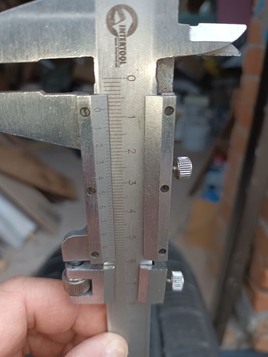 Зимова резина 215/55 R17