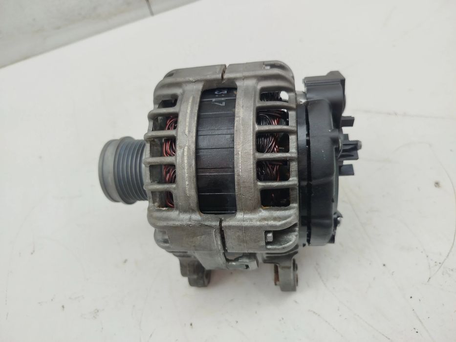 Alternador AUDI Q3 (F3B)
