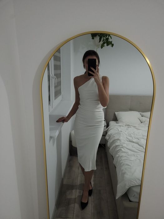 Biała klasyczna sukienka elegancka ZARA r.XS