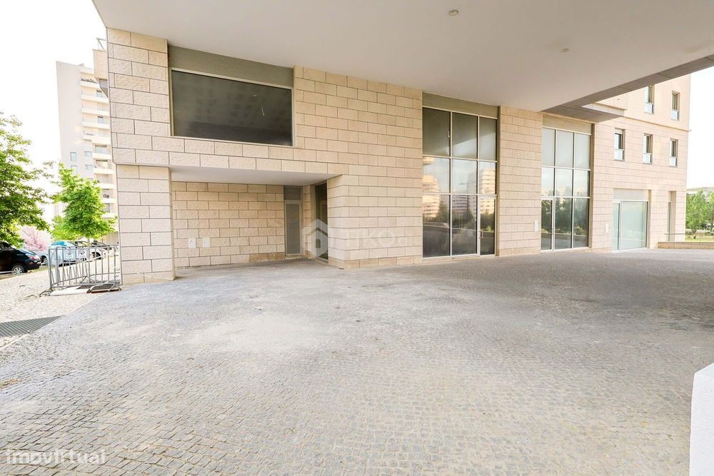 New Construction Store with Smoke Exhaust | 261 m² | Adapt to Your Business