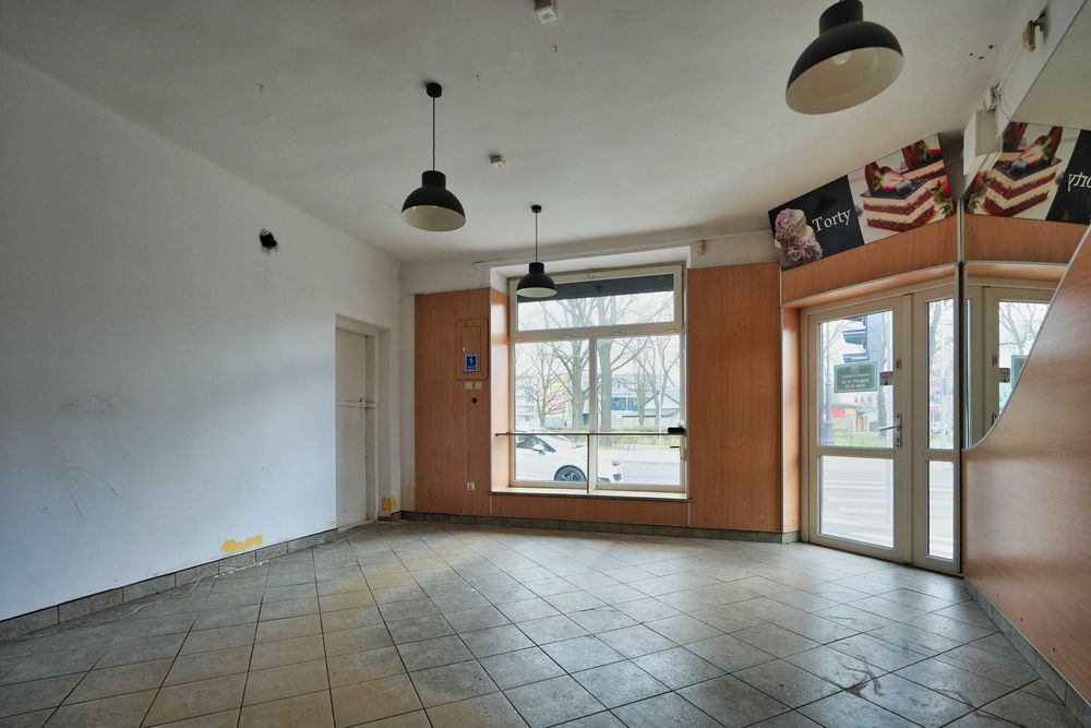 Lokal usługowy w świetnej lokalizacji - róg Floriańska i 3 Maja