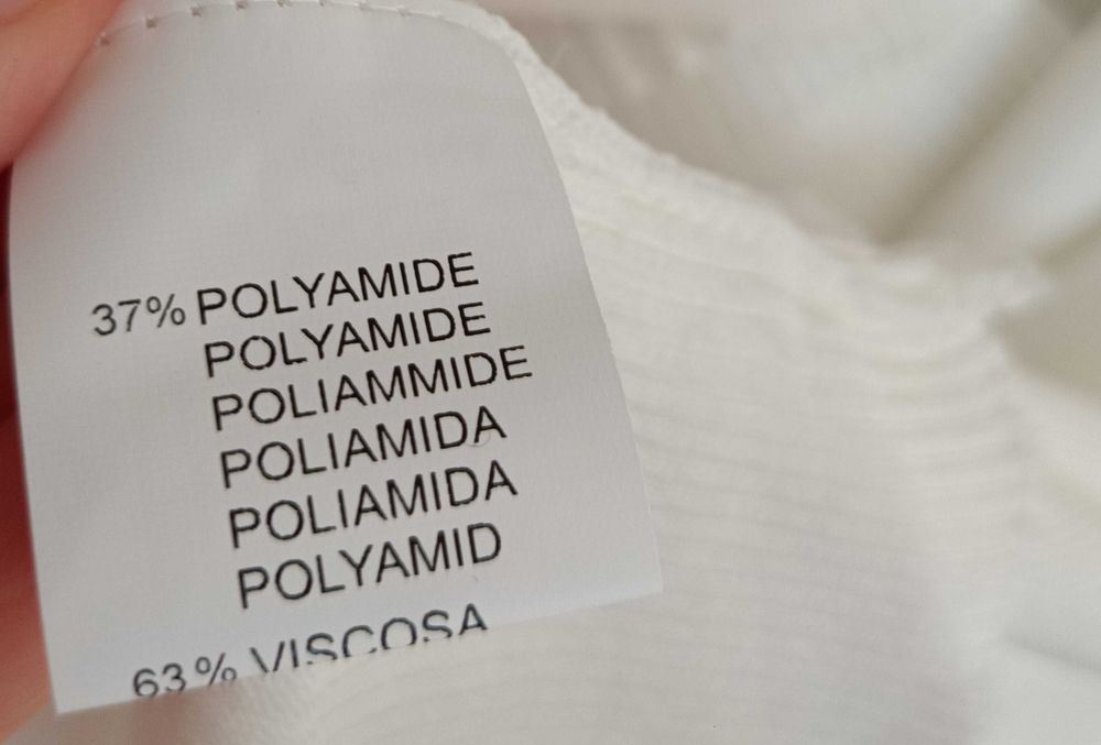 Nowa bluzka  biała top sweterek z dzianiny z rozetą kwiatem 3d