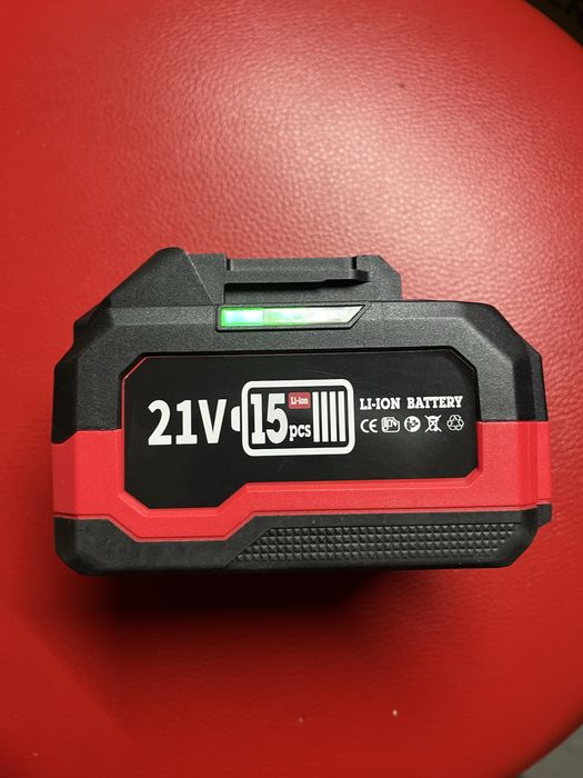 Корпуси для  збірки 18-21v, 5s3p на 15 єлементів 18650 посадка макіта