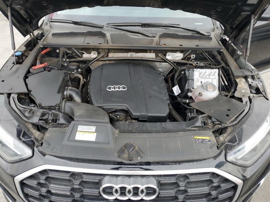 Audi Q5 2023 рік
