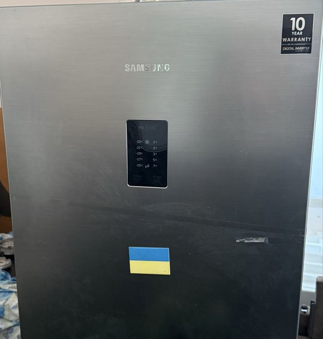 Холодильник в гарному стані.