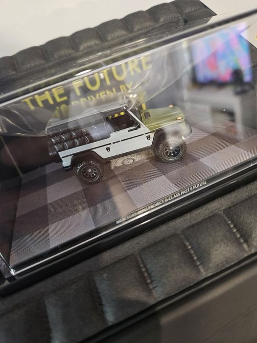 Hot Wheels RLC Mercedes-Benz G-Class Past II Future MONCLER